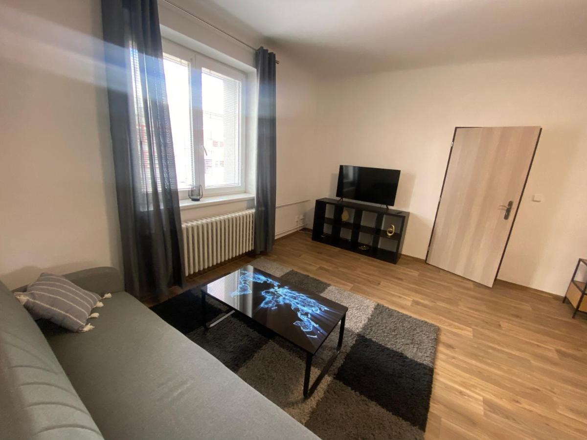 Cerna Ruze - Apartman 3 Plzeň Extérieur photo