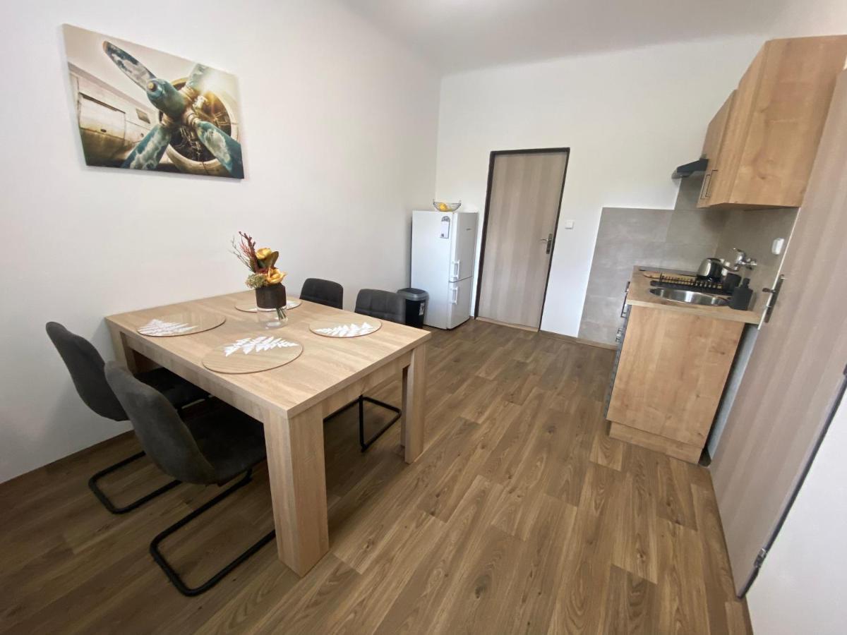 Cerna Ruze - Apartman 3 Plzeň Extérieur photo
