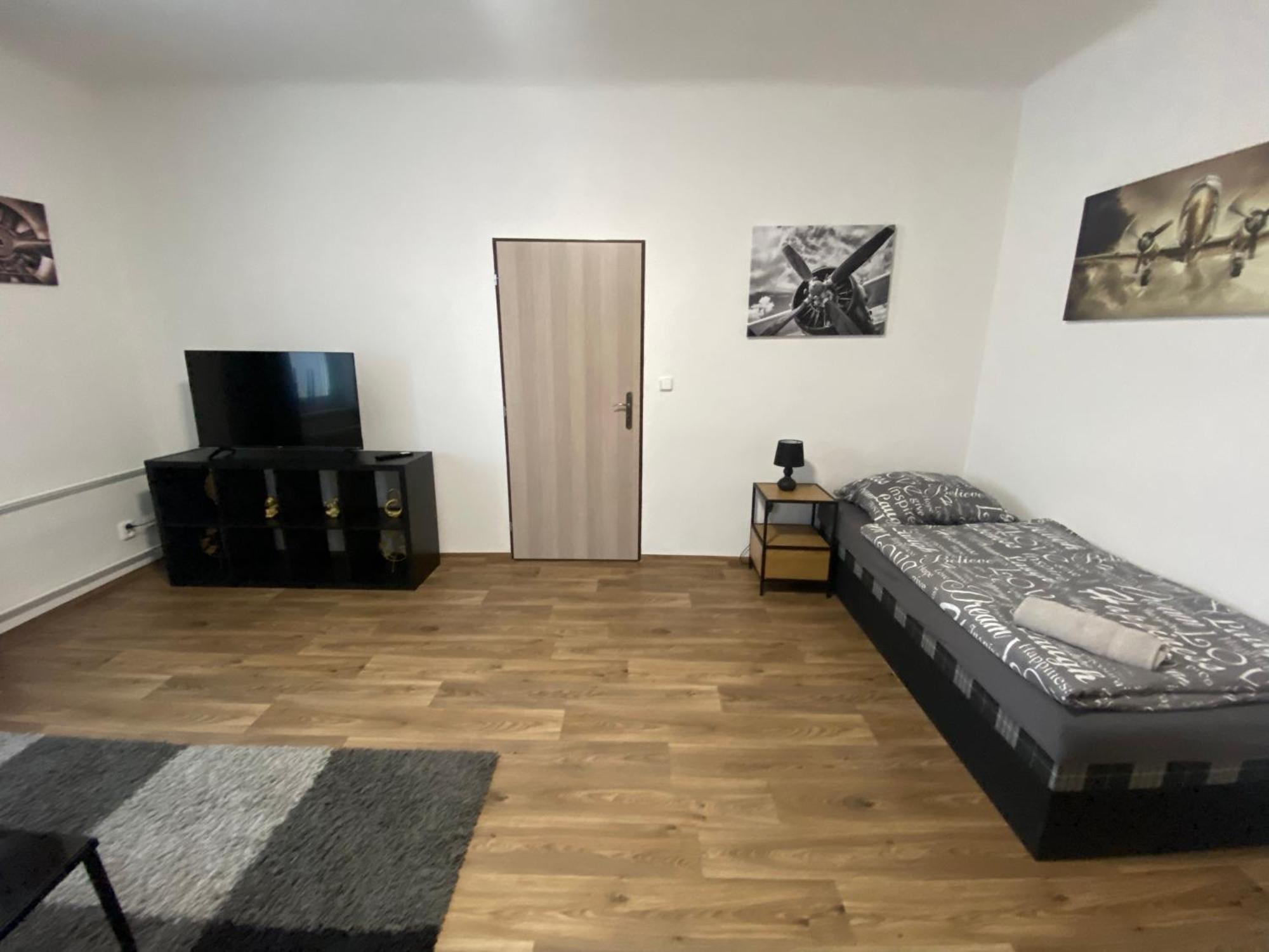 Cerna Ruze - Apartman 3 Plzeň Extérieur photo