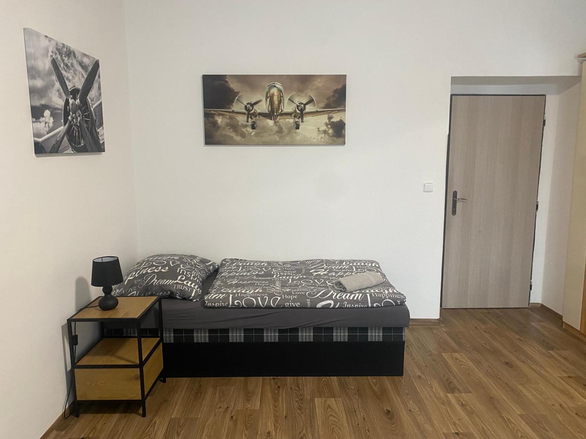 Cerna Ruze - Apartman 3 Plzeň Extérieur photo